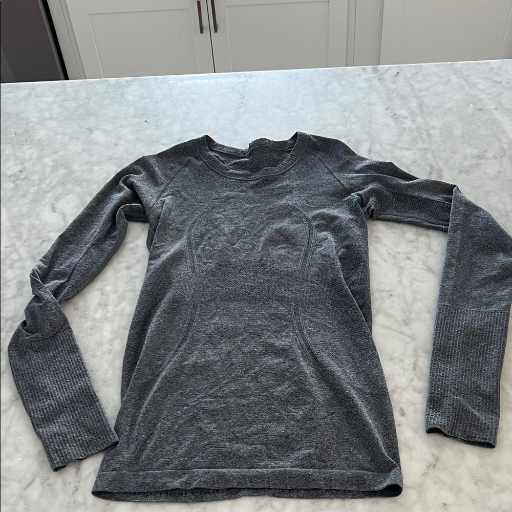 lululemon athletica Gray Long Sleeve Tee